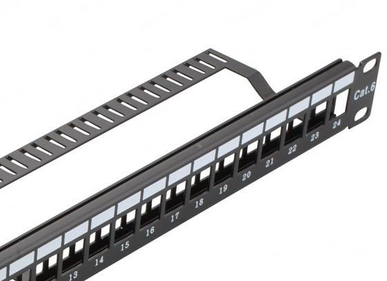 24 ช่องว่าง Keystone Network Patch Panel กับผู้จัดการสายเคเบิล Mount YH4018